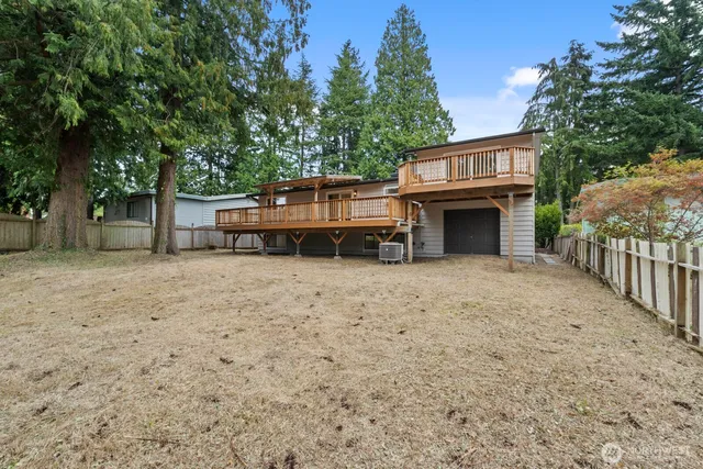 $950,000 | 18045 3rd Avenue Northeast, Shoreline, WA 98155