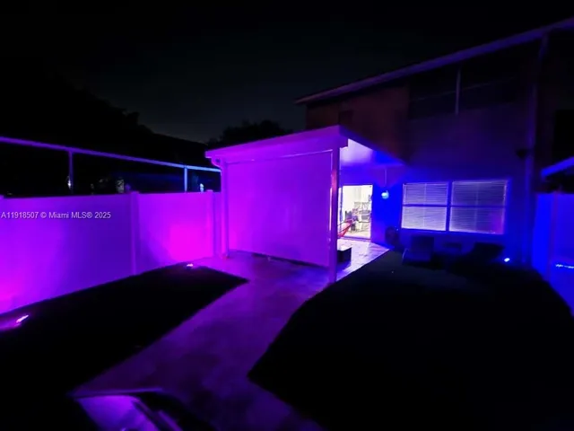 a view of house with entertaining space