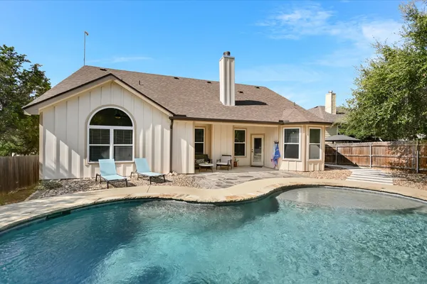 $550,000 | 7 Redwood Circle, Wimberley, TX 78676