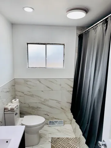 $189,900 | 16019 South Wood Street, Harvey, IL 60426