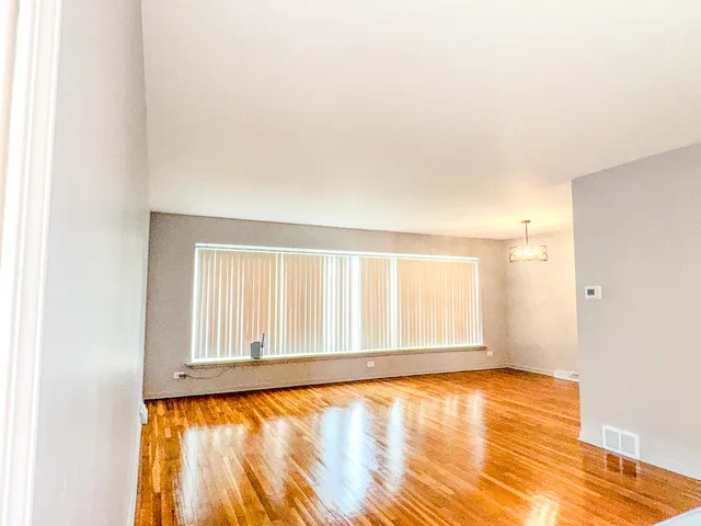 $189,900 | 16019 South Wood Street, Harvey, IL 60426