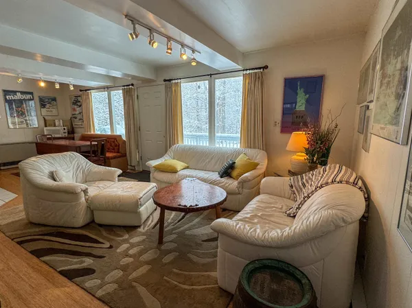 $375,000 | 3 Kimball Hill Road, Unit 1, Winhall, VT 05255