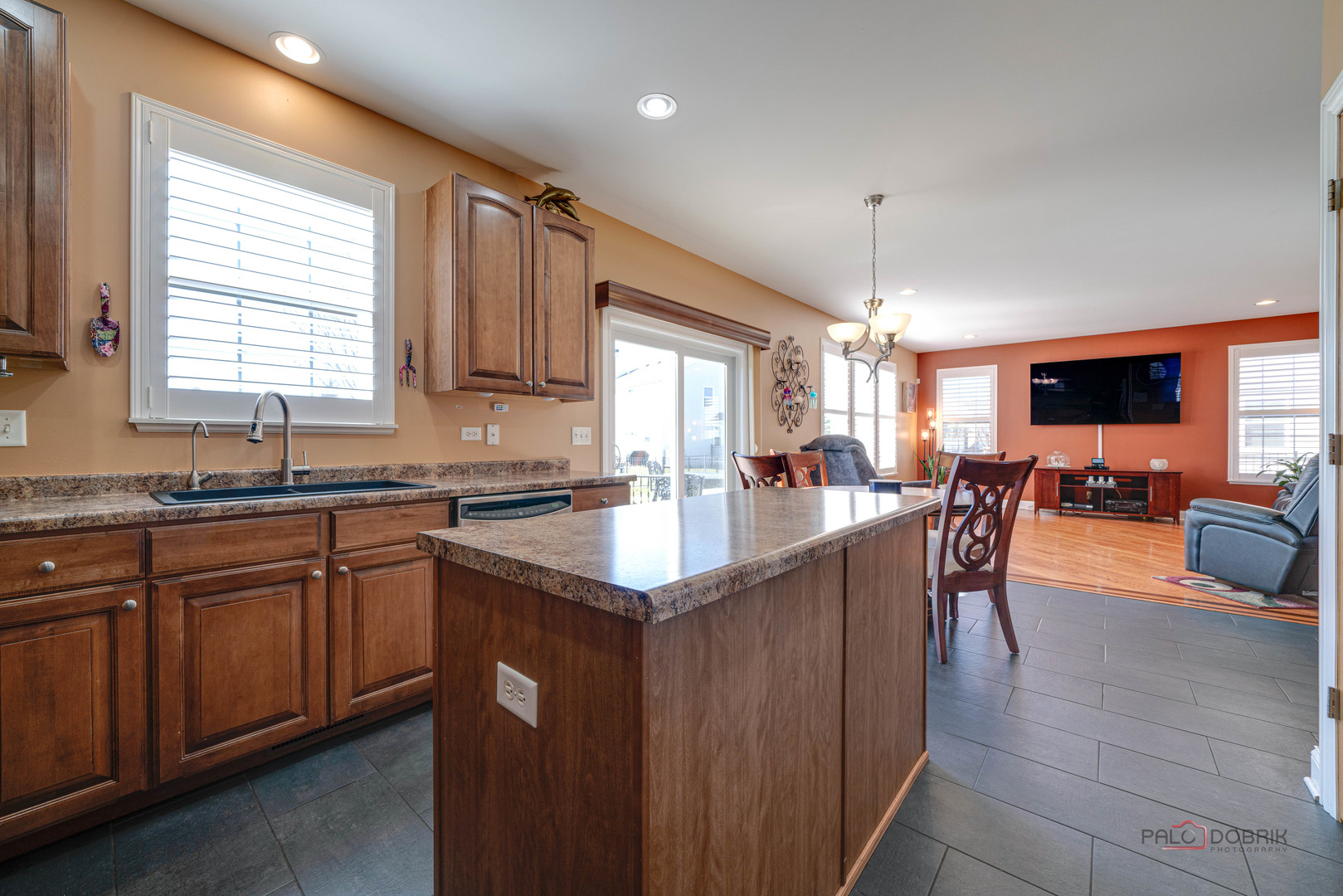 288 Shelbourne Road Volo, IL 60073 - Photo 12 of 33 a kitchen with lots of counter top space
