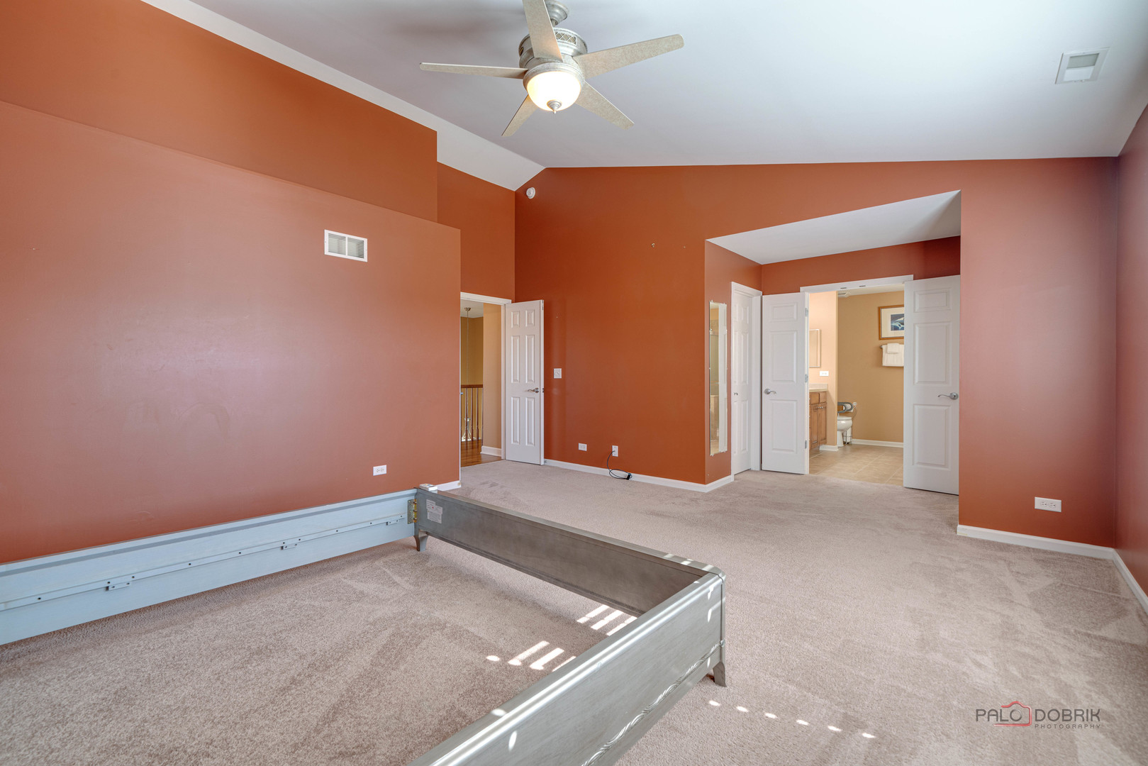 288 Shelbourne Road Volo, IL 60073 - Photo 19 of 33 a view of an empty room