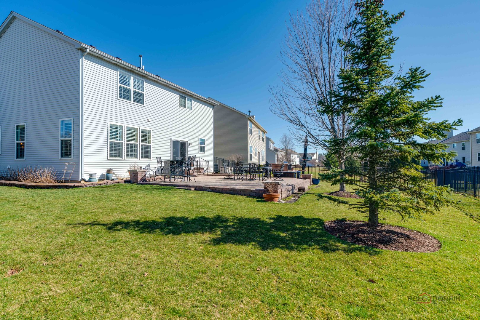 288 Shelbourne Road Volo, IL 60073 - Photo 29 of 33 a view of backyard of house with green space