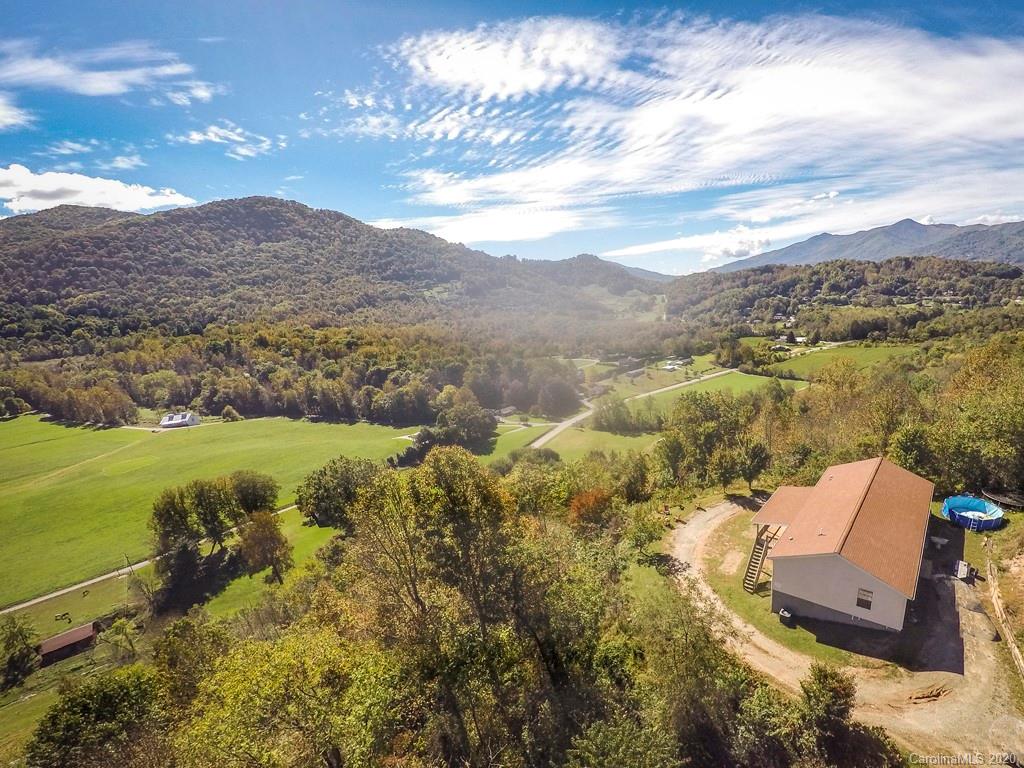242 Way Up Yonder Road Waynesville, NC 28786 - Photo 1 of 27 Gallery Image 1