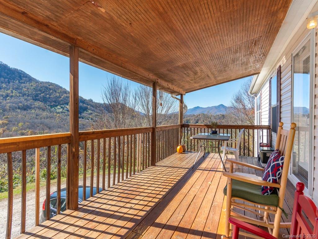 242 Way Up Yonder Road Waynesville, NC 28786 - Photo 2 of 27 Gallery Image 2