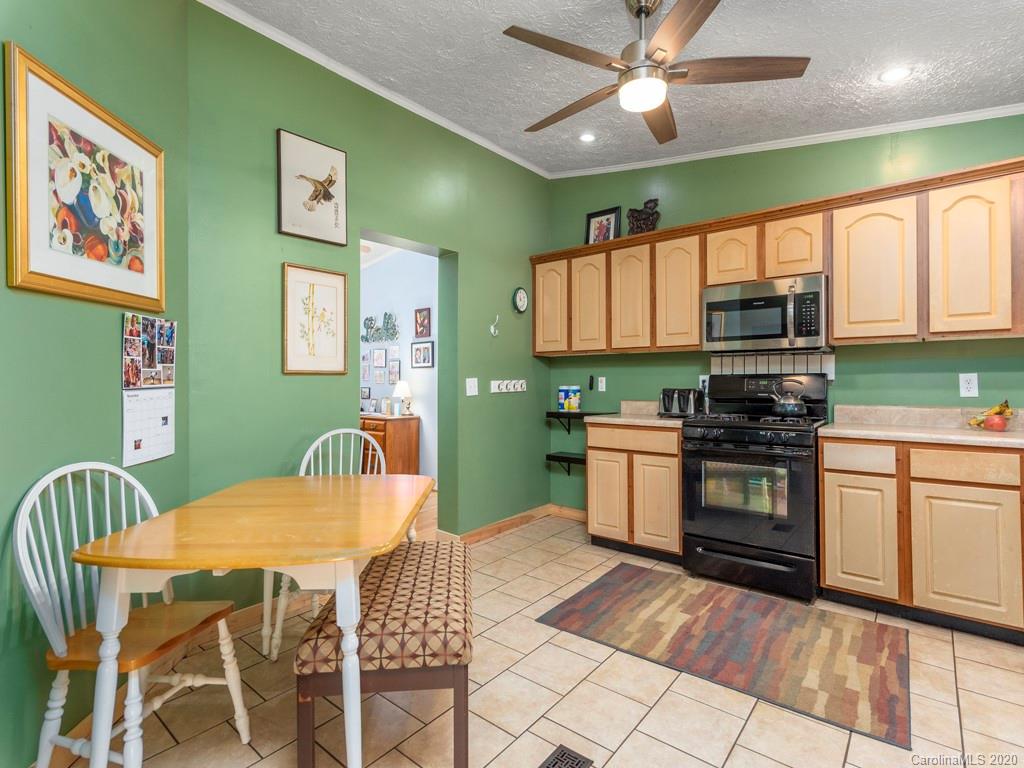 242 Way Up Yonder Road Waynesville, NC 28786 - Photo 11 of 27 Gallery Image 11
