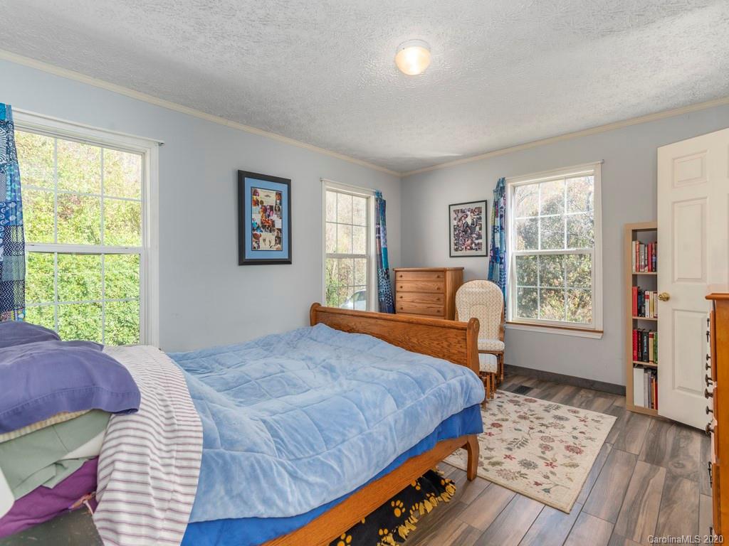 242 Way Up Yonder Road Waynesville, NC 28786 - Photo 12 of 27 Gallery Image 12