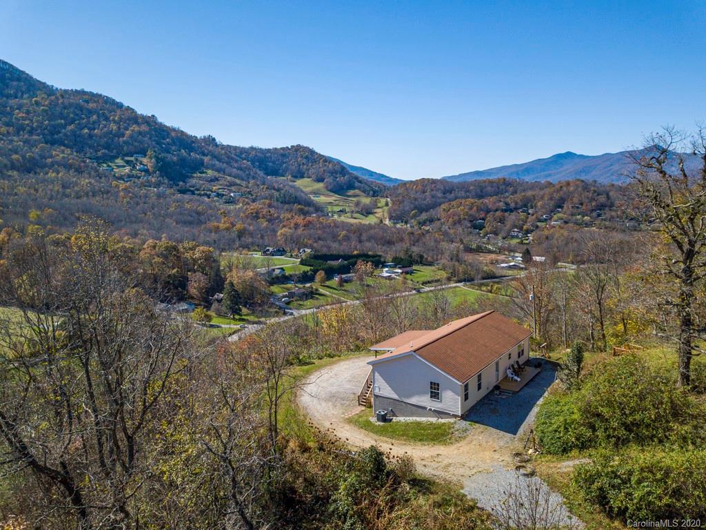 242 Way Up Yonder Road Waynesville, NC 28786 - Photo 5 of 27 Gallery Image 5