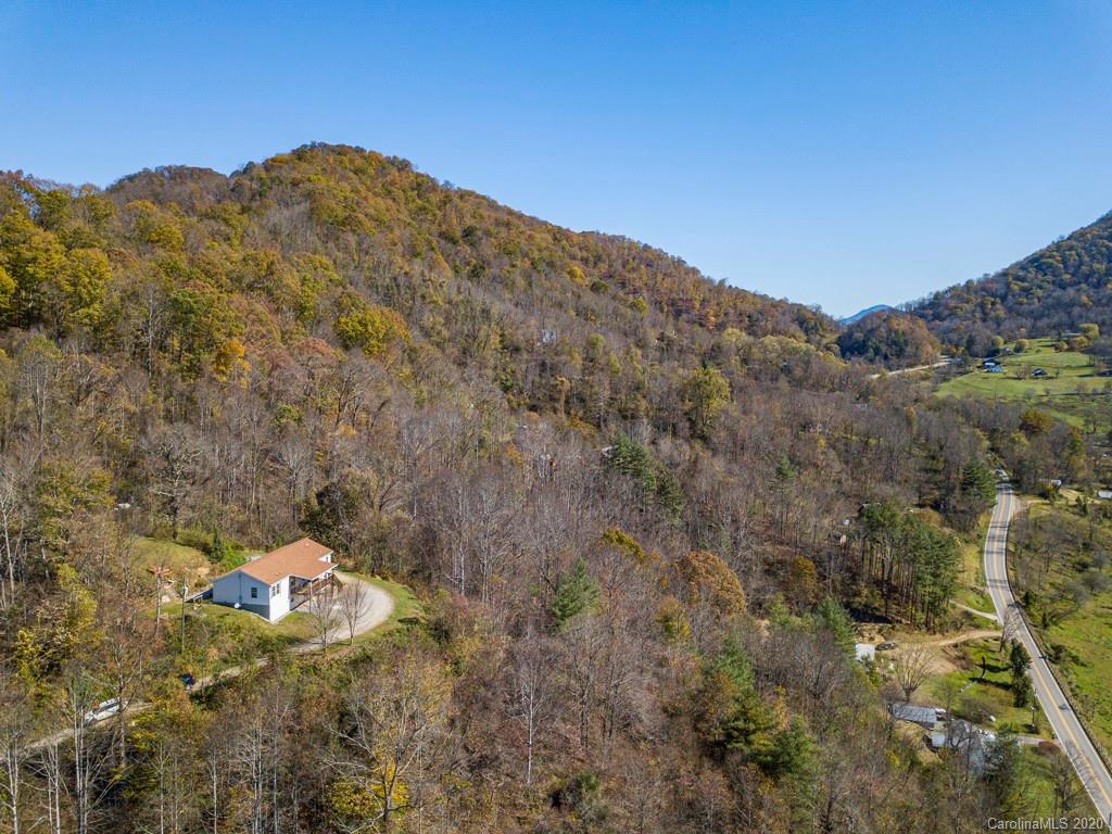 242 Way Up Yonder Road Waynesville, NC 28786 - Photo 8 of 27 Gallery Image 8