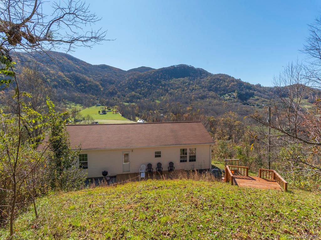 242 Way Up Yonder Road Waynesville, NC 28786 - Photo 9 of 27 Gallery Image 9