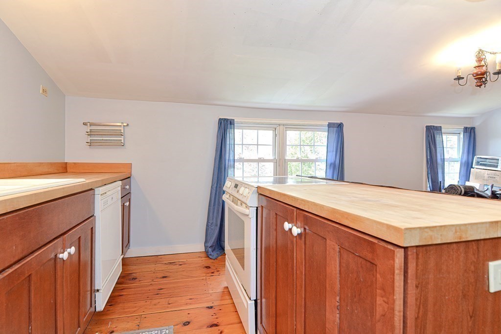 34 South Spencer Road Spencer, MA 01562 - Photo 20 of 34