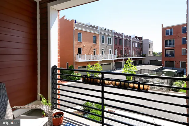 $4,300 | 1915 Main Line Boulevard, Unit 101, Alexandria, VA 22301