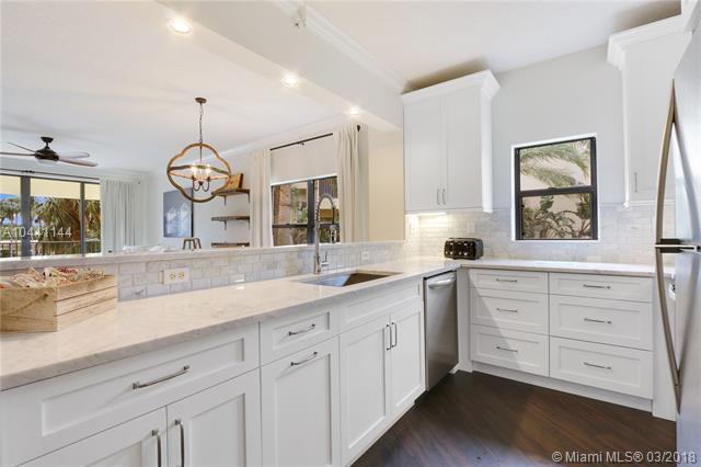 100 Uno Lago Drive, Unit 205 Juno Beach, FL 33408 - Photo 5 of 13