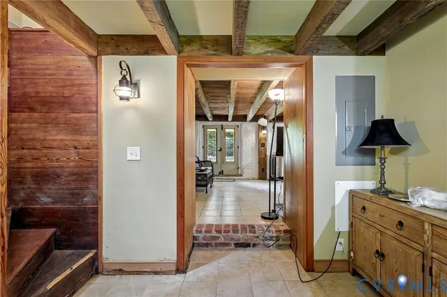 a view of a livingroom with furniture