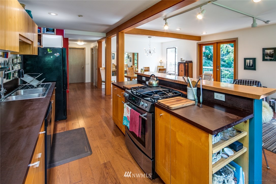 1500 Silver Beach Road Bellingham, WA 98229 - Photo 8 of 39 Gallery Image 8