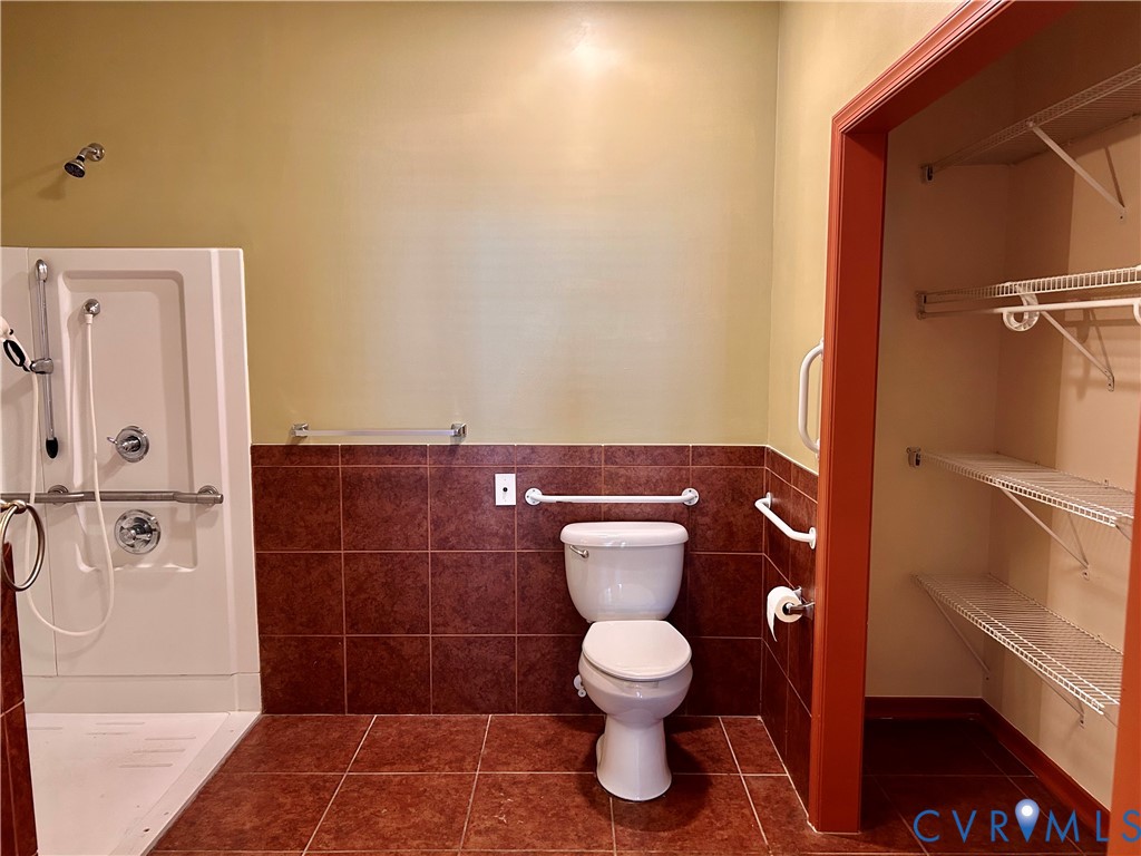 14537 Parracombe Lane Midlothian, VA 23112 - Photo 15 of 50 a bathroom with a toilet and a shower