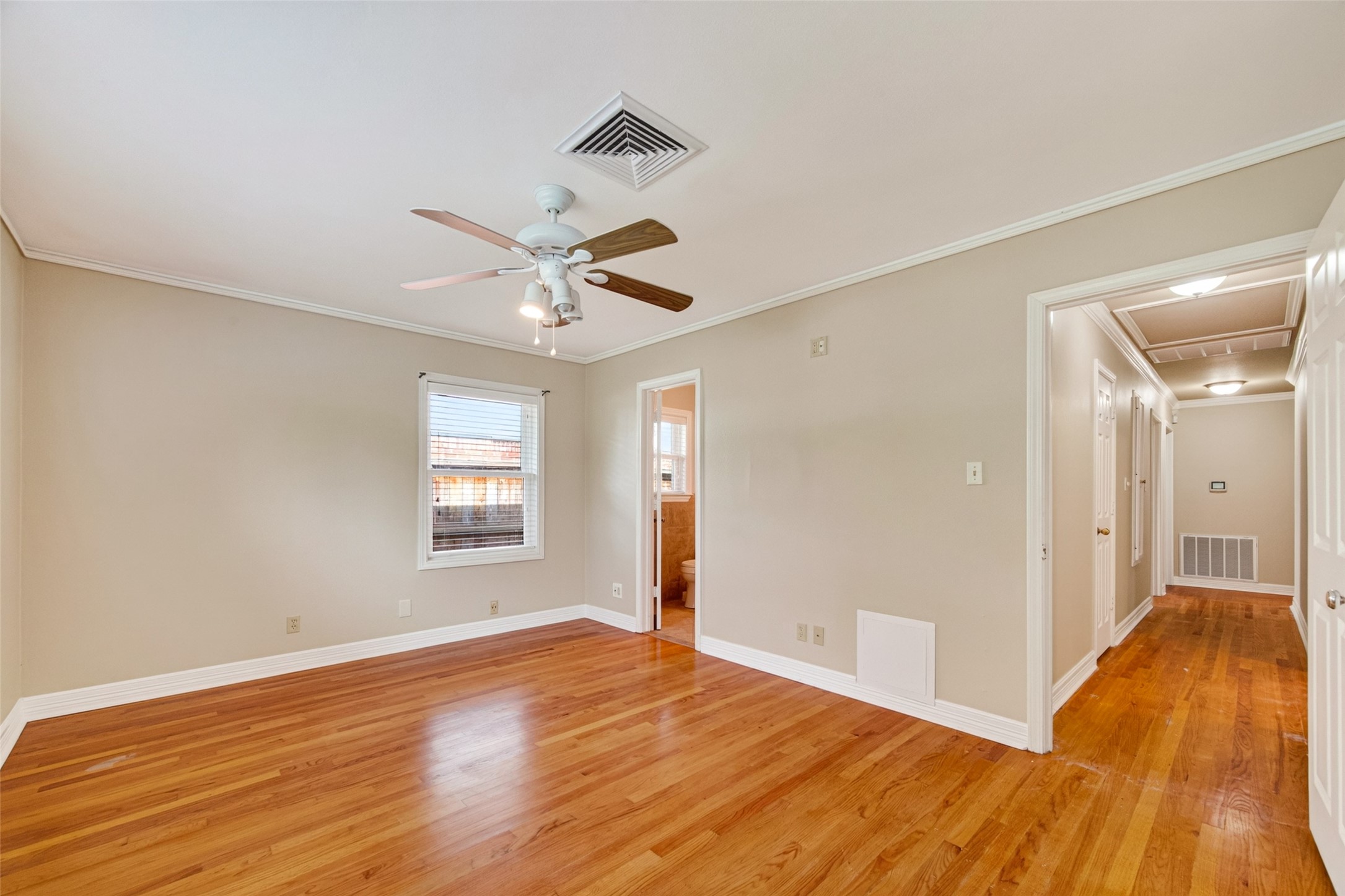 5411 Spellman Road Houston, TX 77096 - Photo 21 of 43 Gallery Image 21