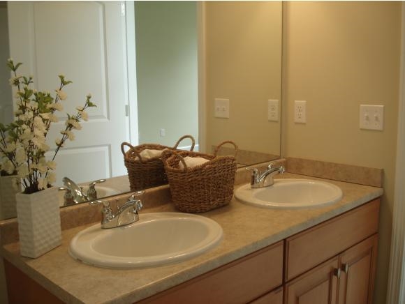 115 Springwood Way, Unit 71 Manchester, NH 03102 - Photo 4 of 11