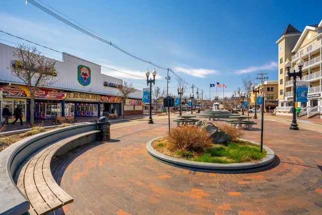 $275,000 | 1 Jeanette Avenue, Unit 5, Old Orchard Beach, ME 04064