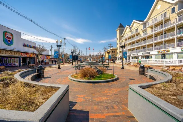 $275,000 | 1 Jeanette Avenue, Unit 5, Old Orchard Beach, ME 04064