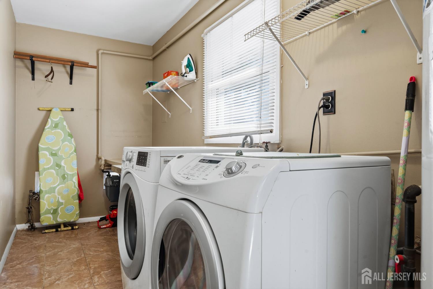 27 Summerall Road Somerset, NJ 08873 - Photo 18 of 34