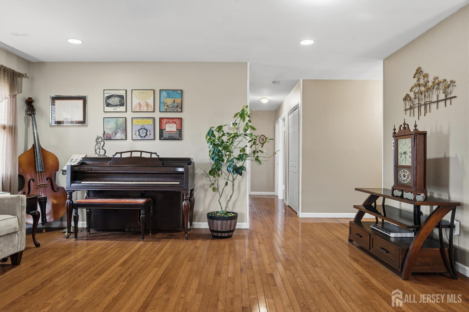 27 Summerall Road Somerset, NJ 08873 - Photo 6 of 34