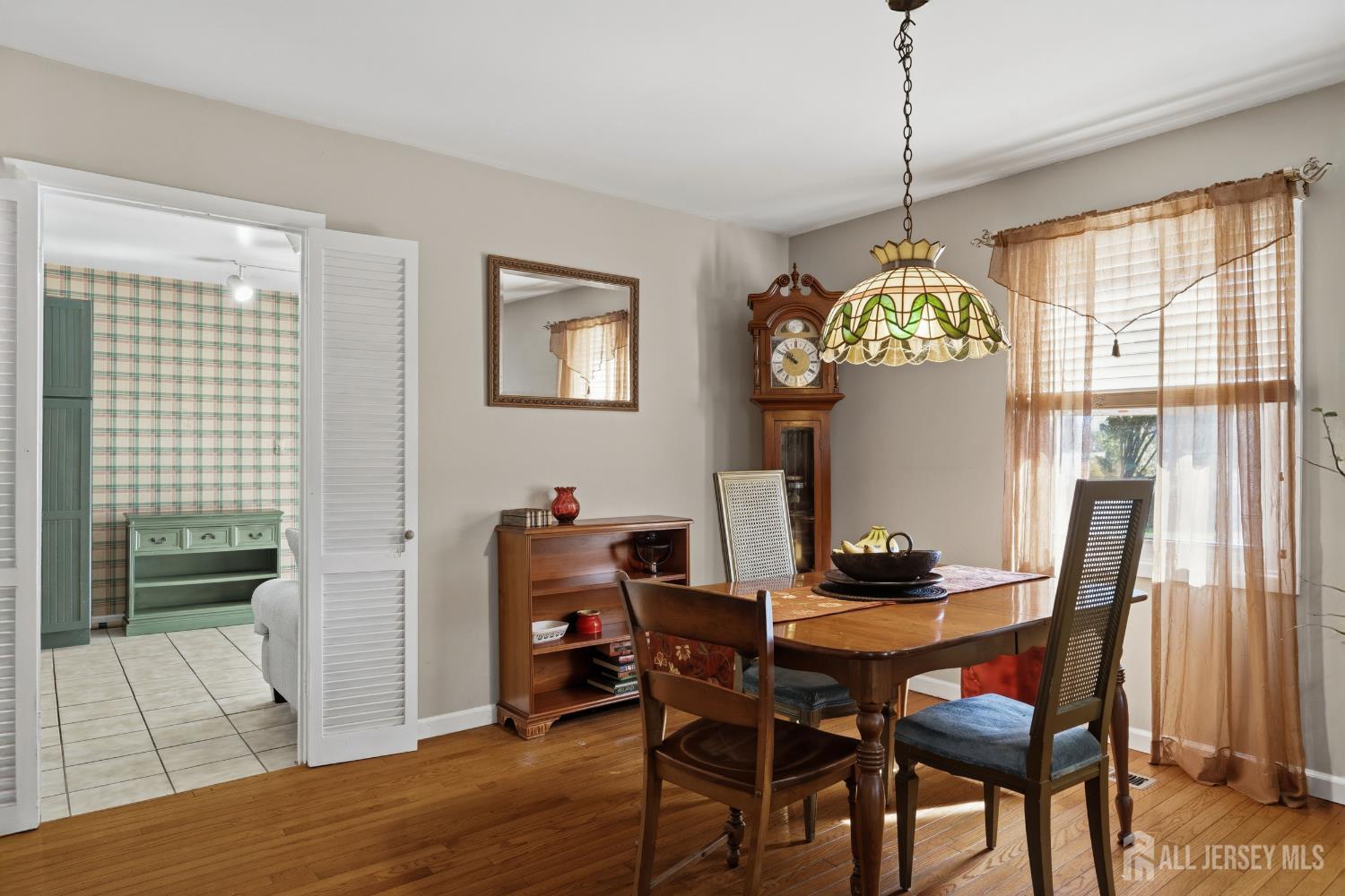 27 Summerall Road Somerset, NJ 08873 - Photo 8 of 34