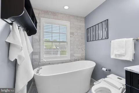 $880,000 | 306 Hart Road, Gaithersburg, MD 20878