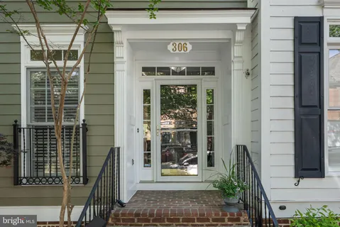 $880,000 | 306 Hart Road, Gaithersburg, MD 20878