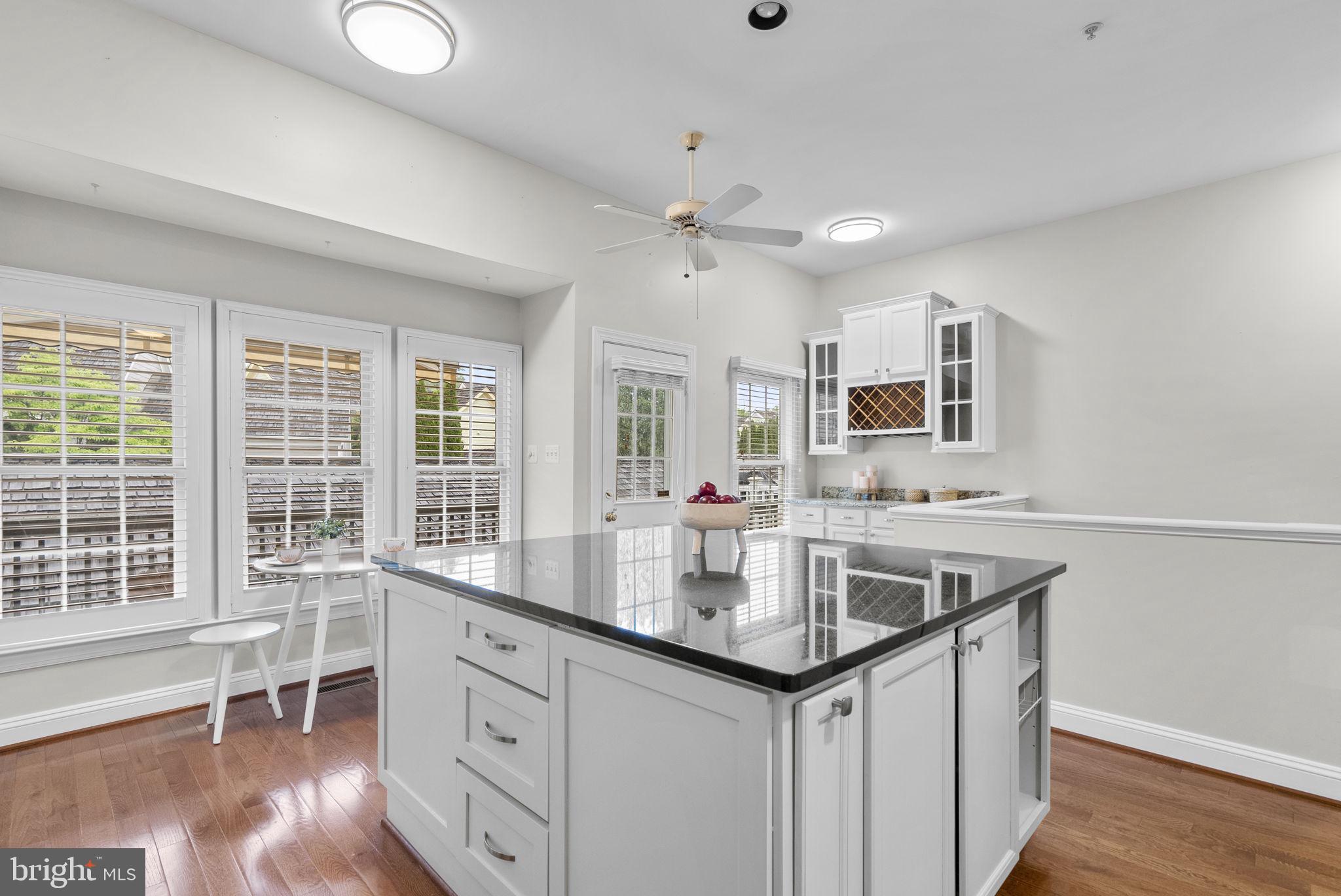 306 Hart Road Gaithersburg, MD 20878 - Photo 10 of 41