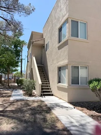 $1,295 | 1860 North Decatur Boulevard, Unit 204, Las Vegas, NV 89108