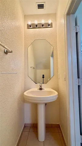 $255,000 | 1918 Alamanda Way, Riviera Beach, FL 33404