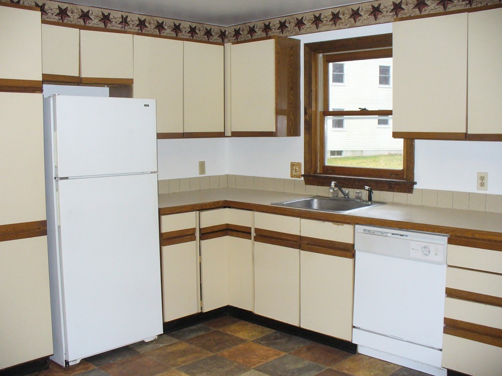 96 Amherst Road Belchertown, MA 01007 - Photo 5 of 12 Gallery Image 5