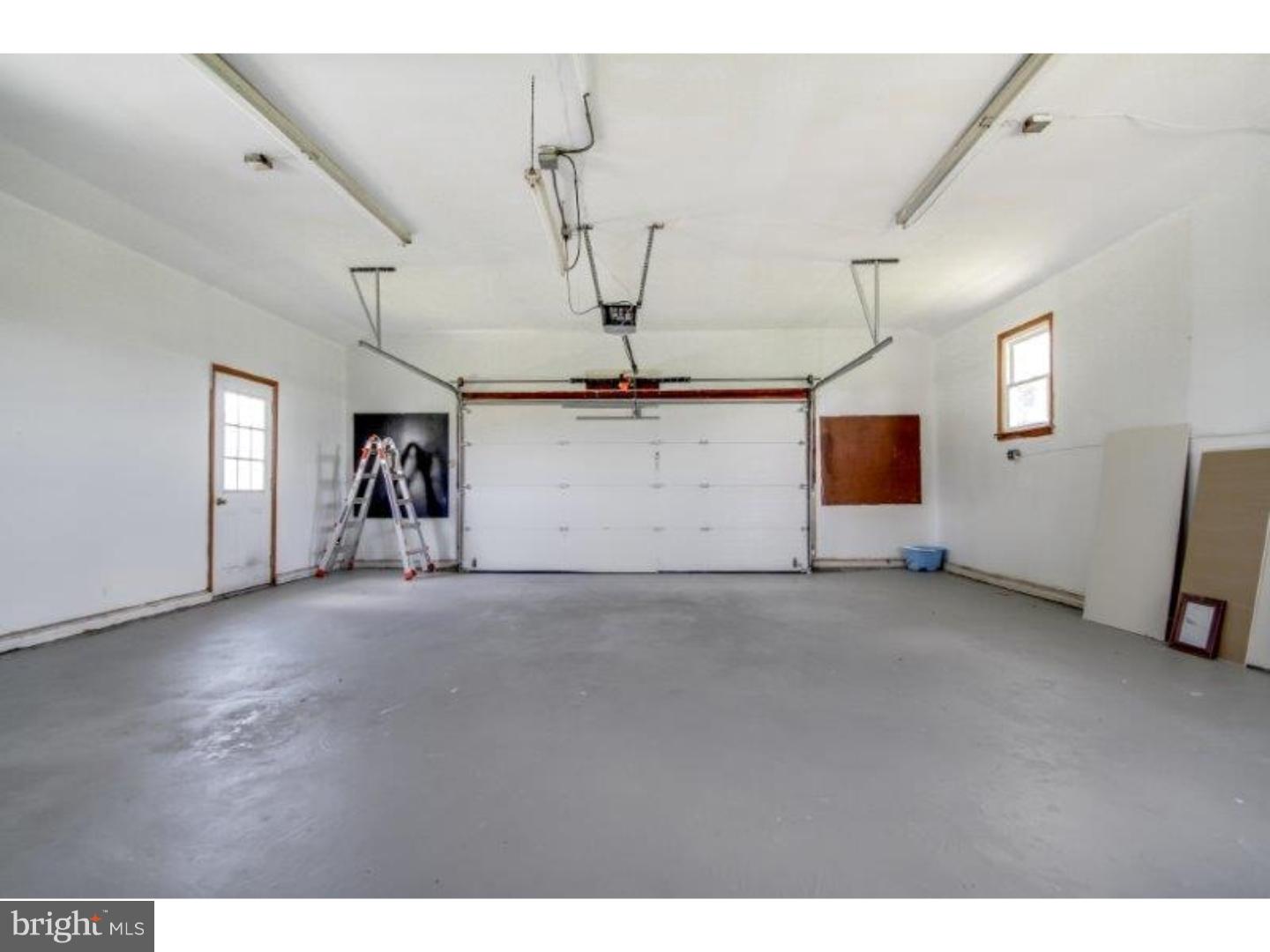 708 Aura Road Glassboro, NJ 08028 - Photo 23 of 25 Garage