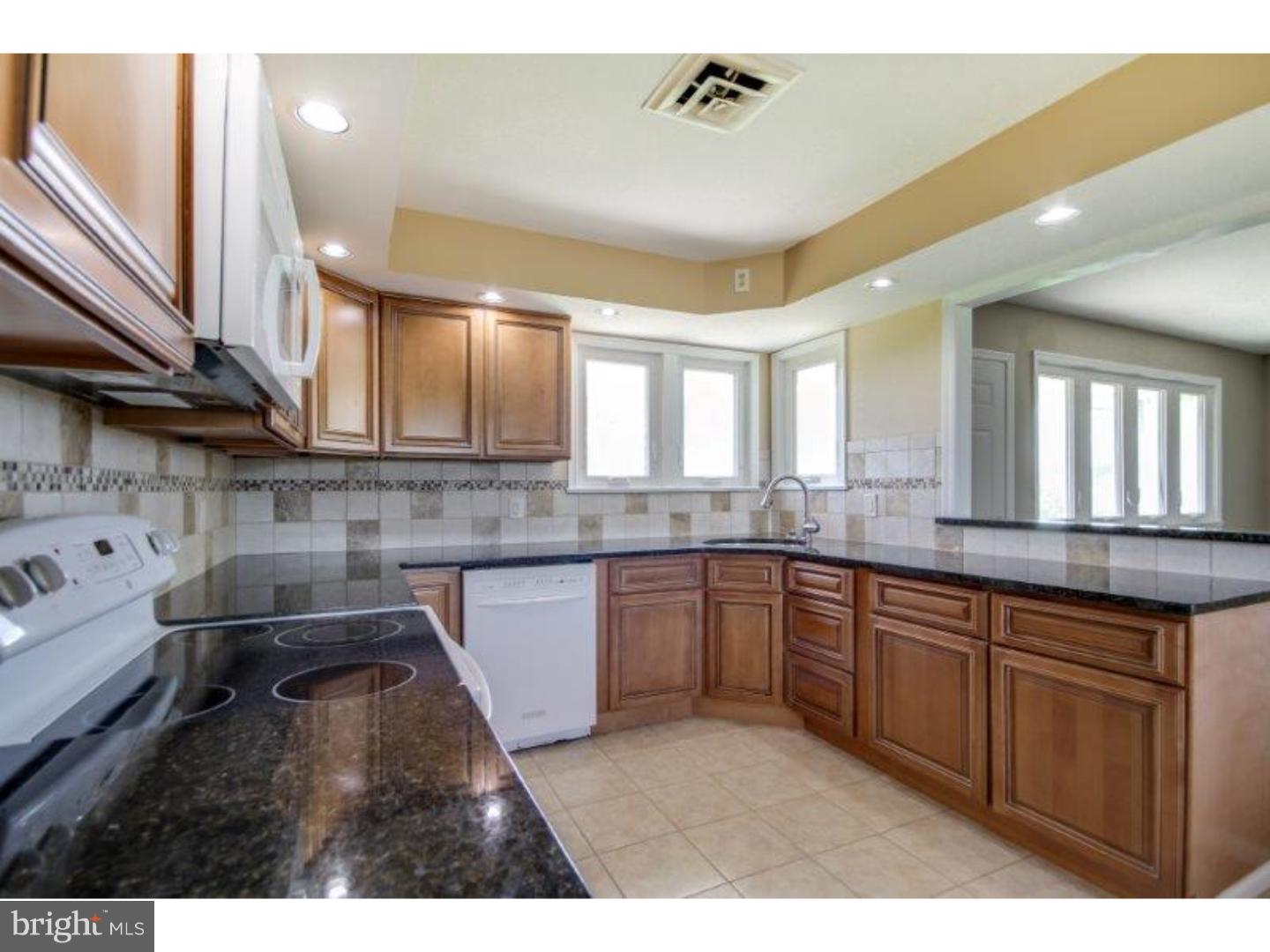 708 Aura Road Glassboro, NJ 08028 - Photo 8 of 25 Kitchen