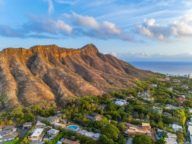 $12,000,000 | 3239 Noela Drive, Honolulu, HI 96815