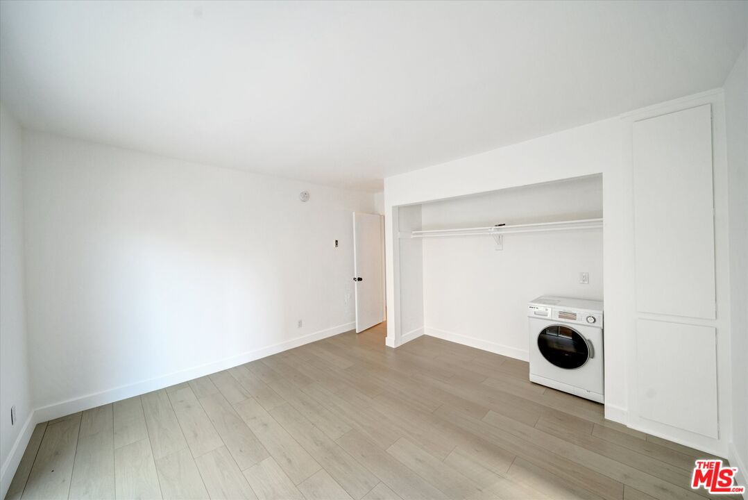 15 Spinnaker Street, Unit 101 Marina del Rey, CA 90292 - Photo 23 of 39