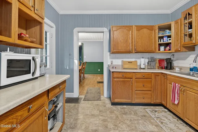 $299,000 | 54 Vley Road, Scotia, NY 12302