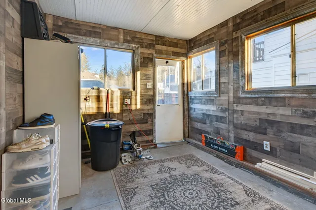 $299,000 | 54 Vley Road, Scotia, NY 12302