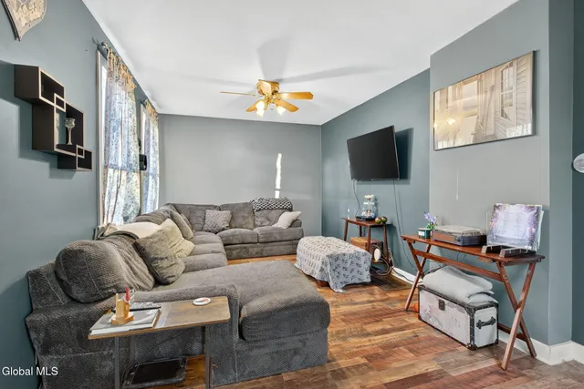 $299,000 | 54 Vley Road, Scotia, NY 12302