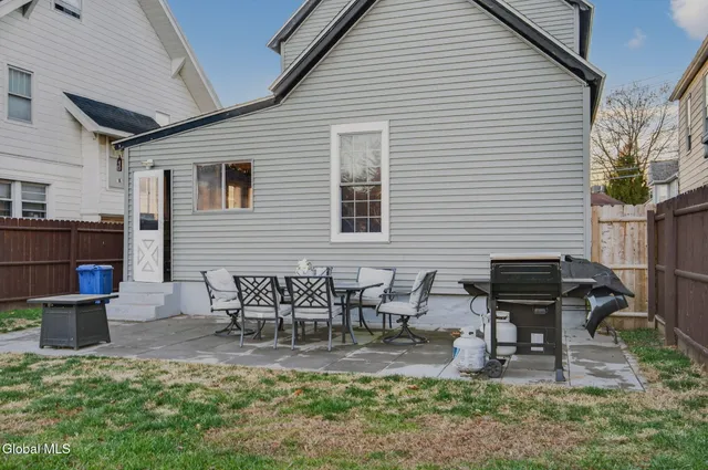 $299,000 | 54 Vley Road, Scotia, NY 12302