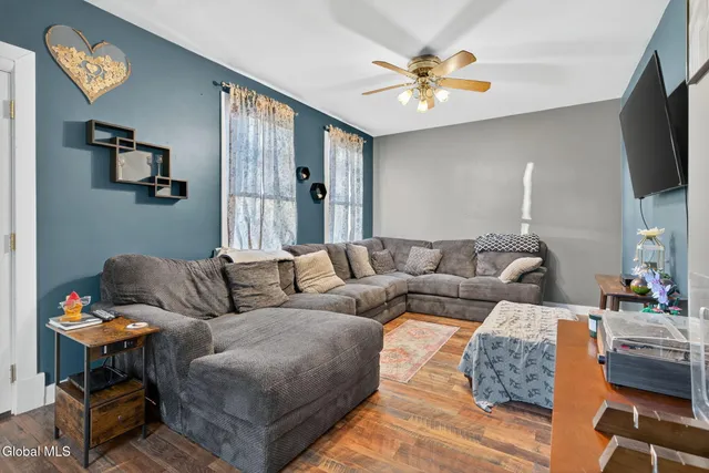 $299,000 | 54 Vley Road, Scotia, NY 12302