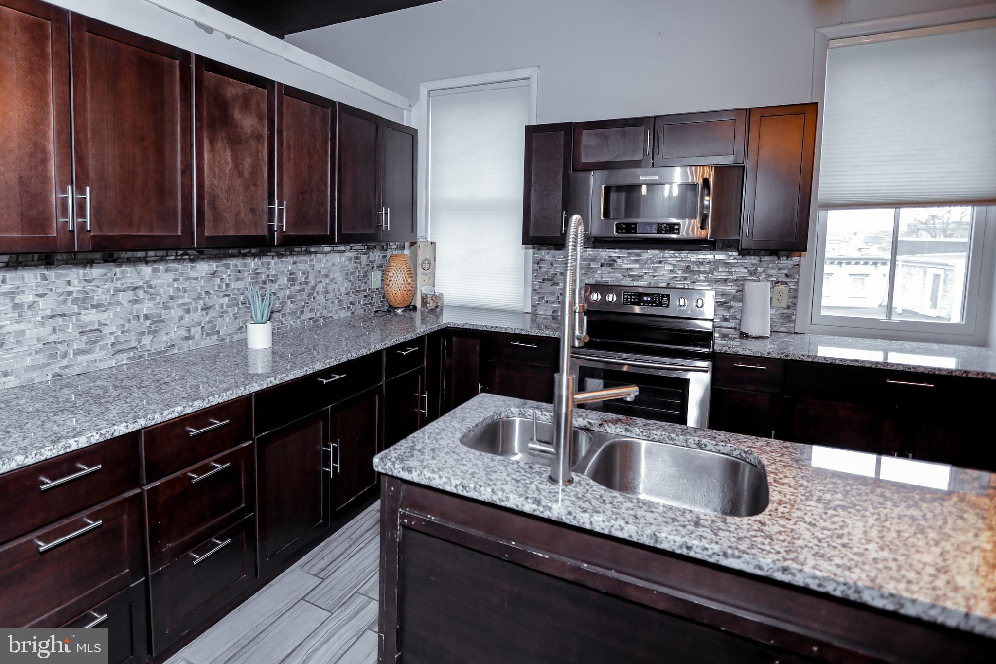 933 Rose Street Harrisburg, PA 17102 - Photo 16 of 98