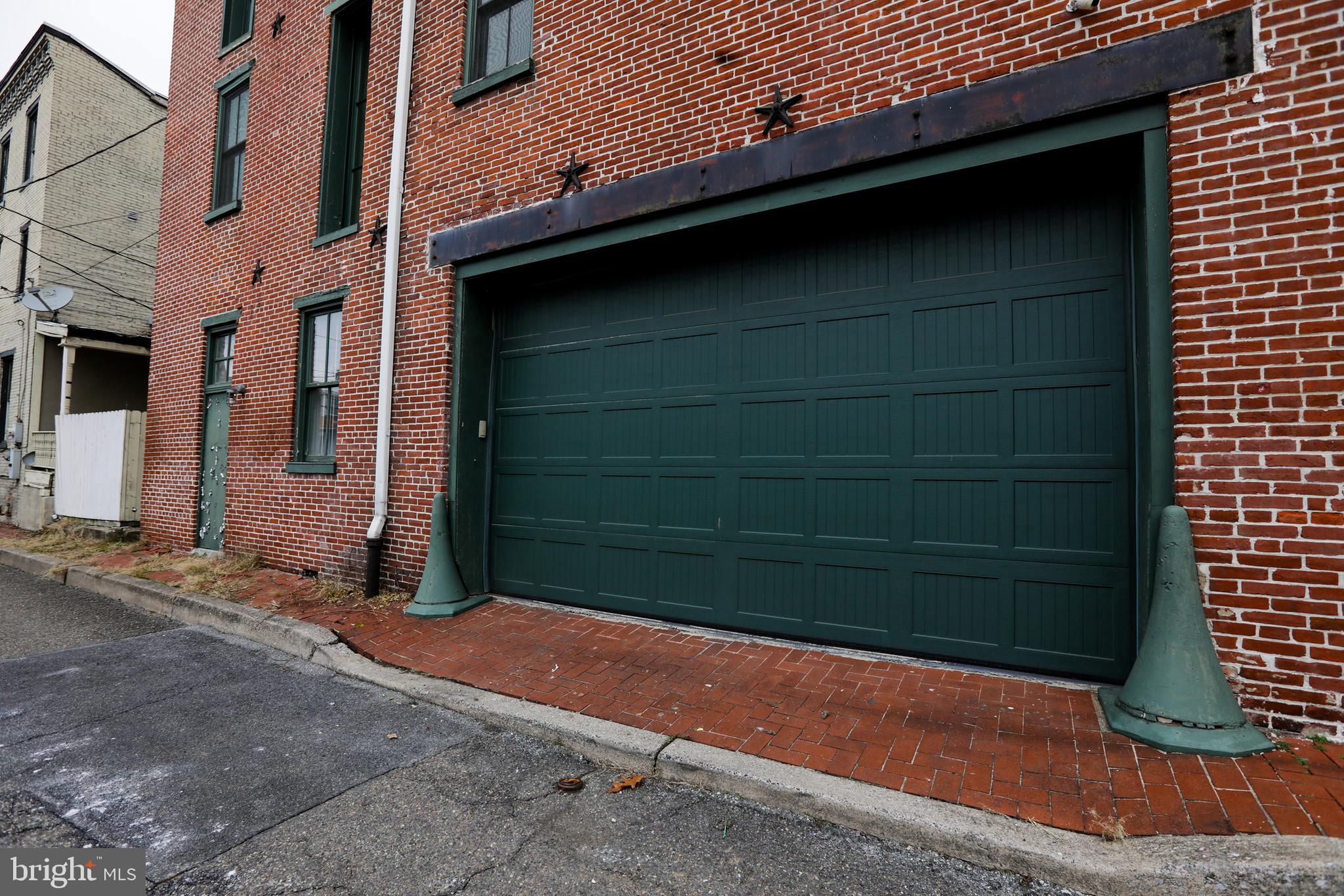 933 Rose Street Harrisburg, PA 17102 - Photo 5 of 98