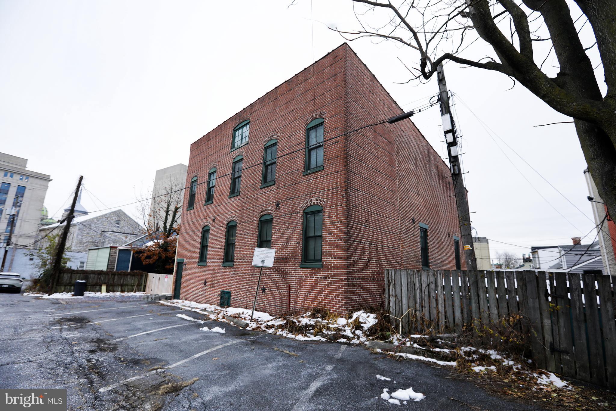 933 Rose Street Harrisburg, PA 17102 - Photo 67 of 98 a street view along with residential houses