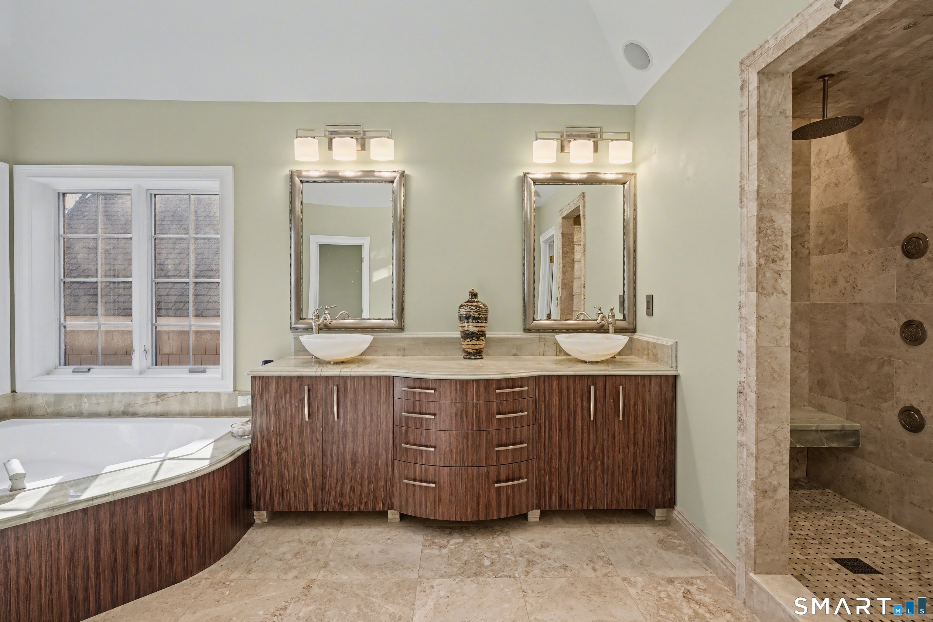 162 Britiani Road Southbury, CT 06488 - Photo 17 of 40