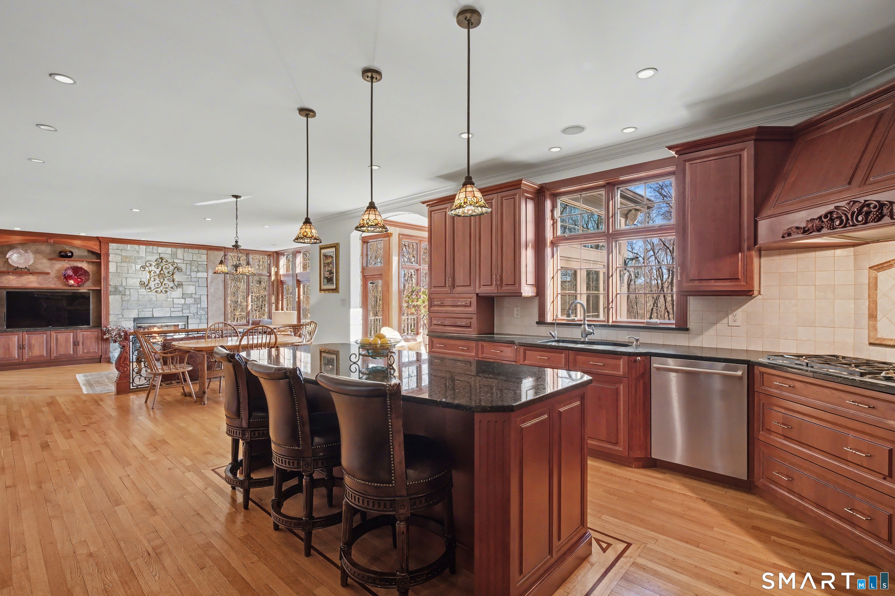 162 Britiani Road Southbury, CT 06488 - Photo 3 of 40
