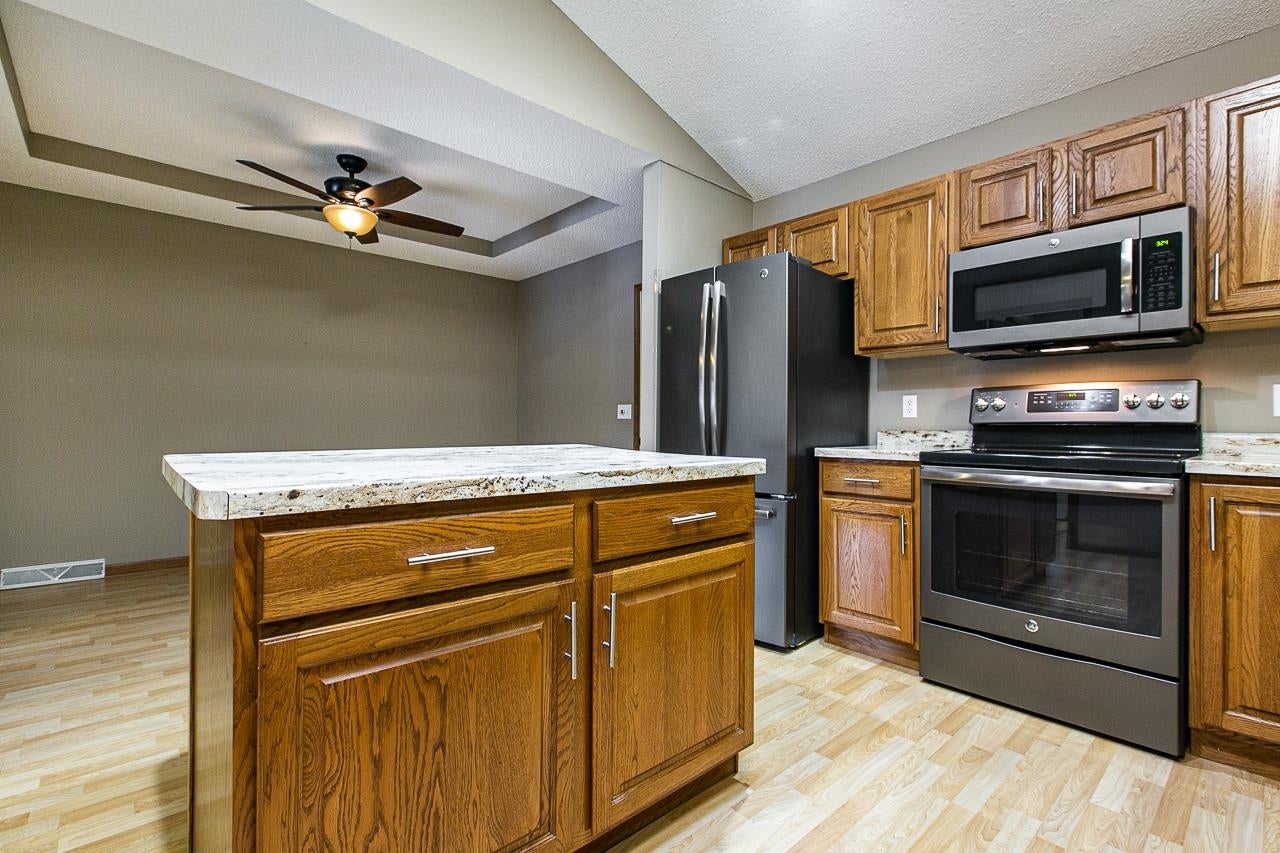 2165 Crown Point Road Dubuque, IA 52002 - Photo 6 of 35 Gallery Image 6